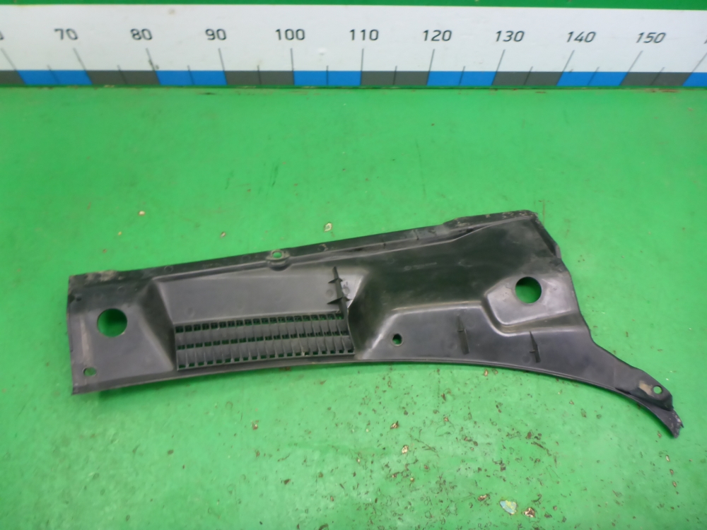 Решетка стеклоочистителей (Жабо)