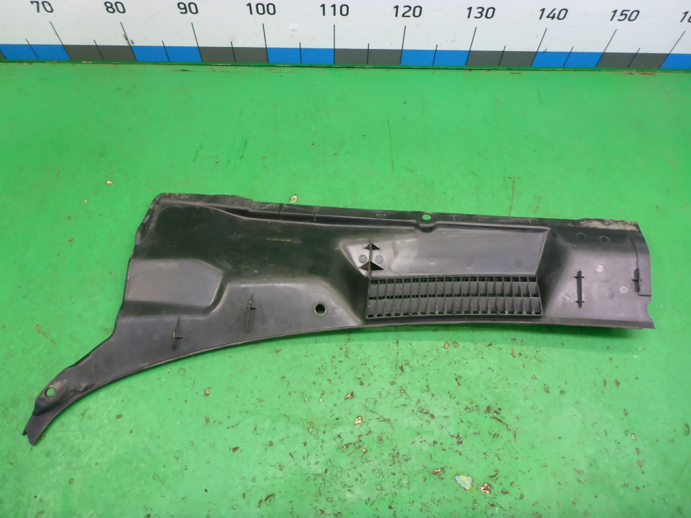 Решетка стеклоочистителей (Жабо)