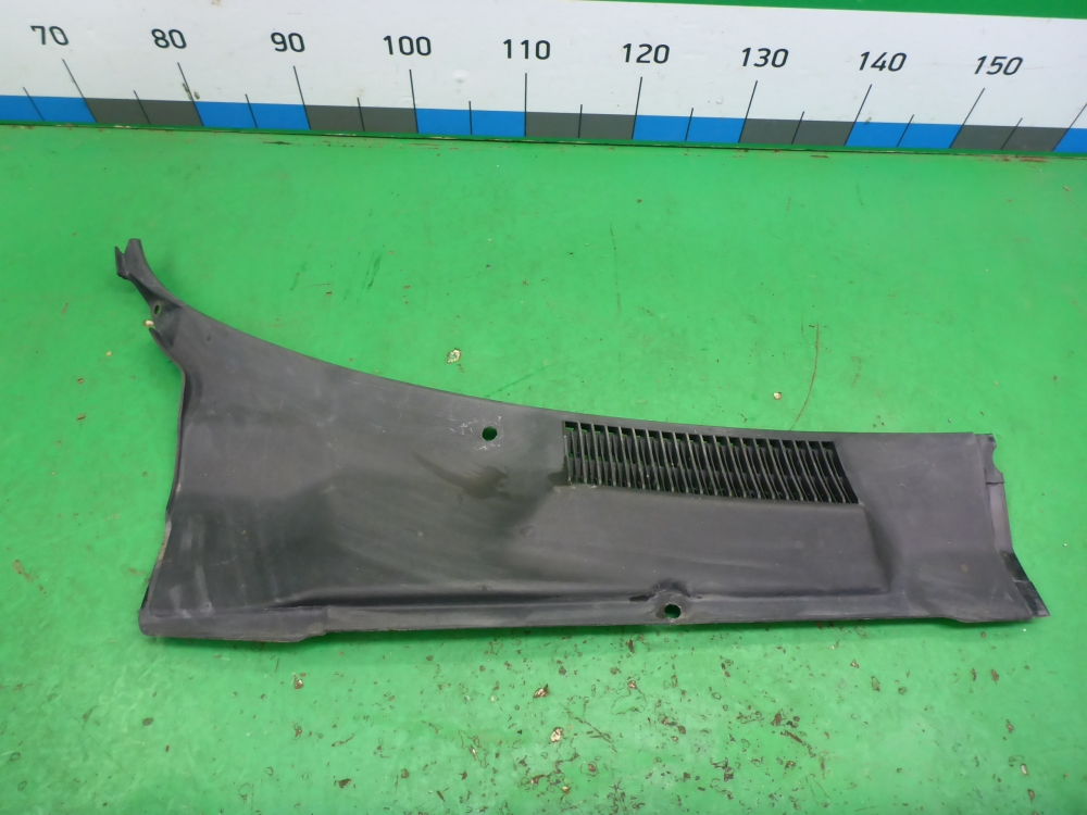 Решетка стеклоочистителей (Жабо)