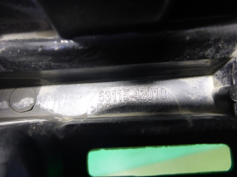 Кронштейн переднего бампера