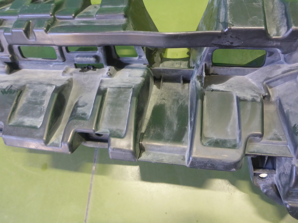 Кронштейн переднего бампера