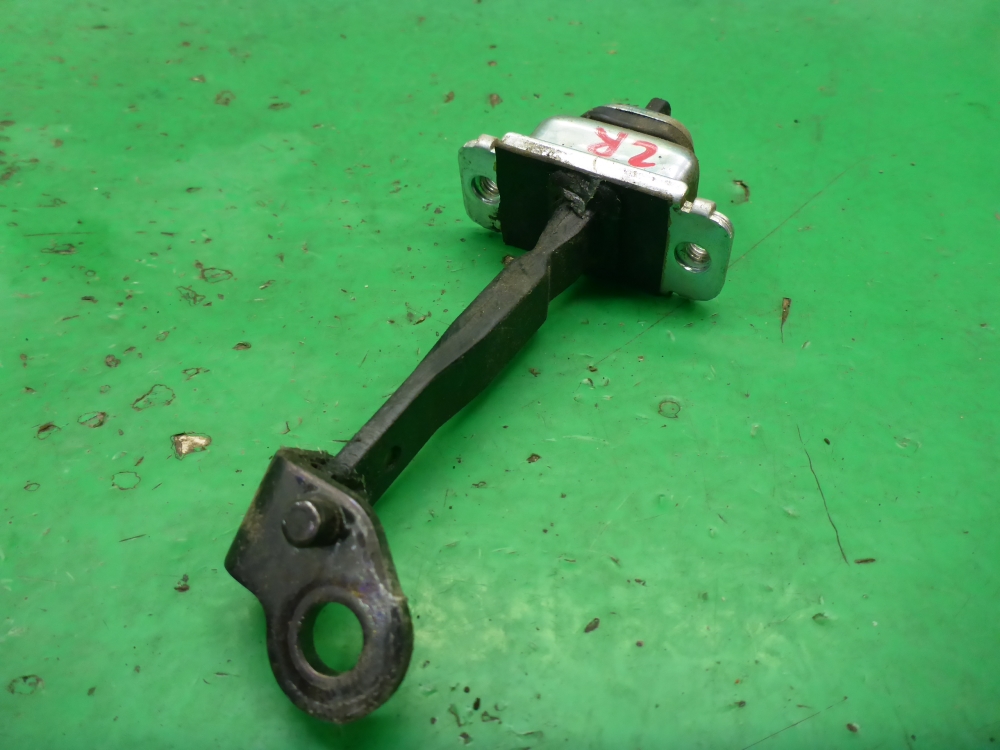 Ограничитель двери