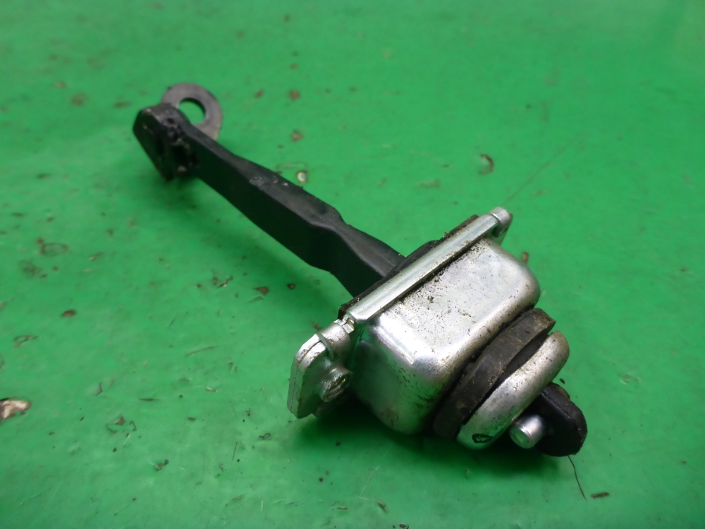 Ограничитель двери