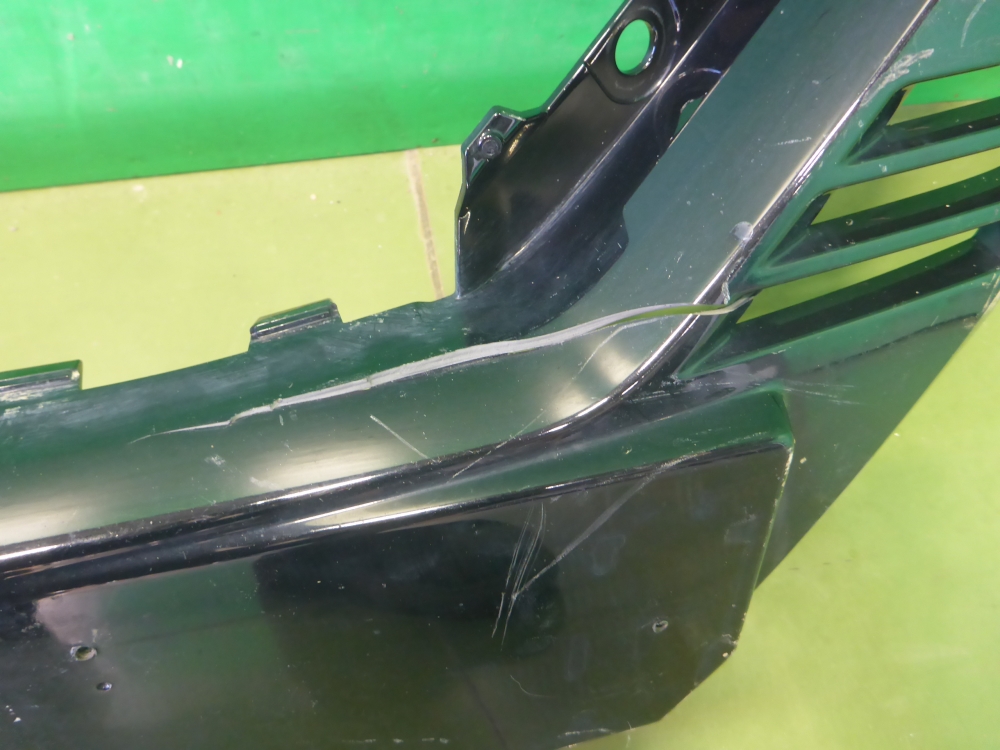 Накладка переднего бампера