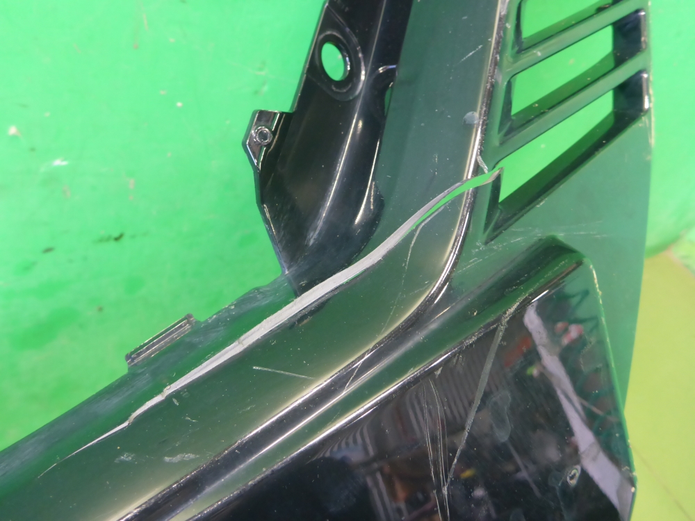 Накладка переднего бампера