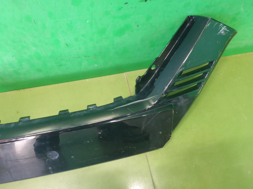 Накладка переднего бампера