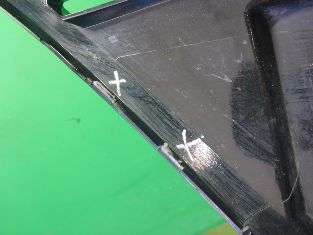 Накладка переднего бампера