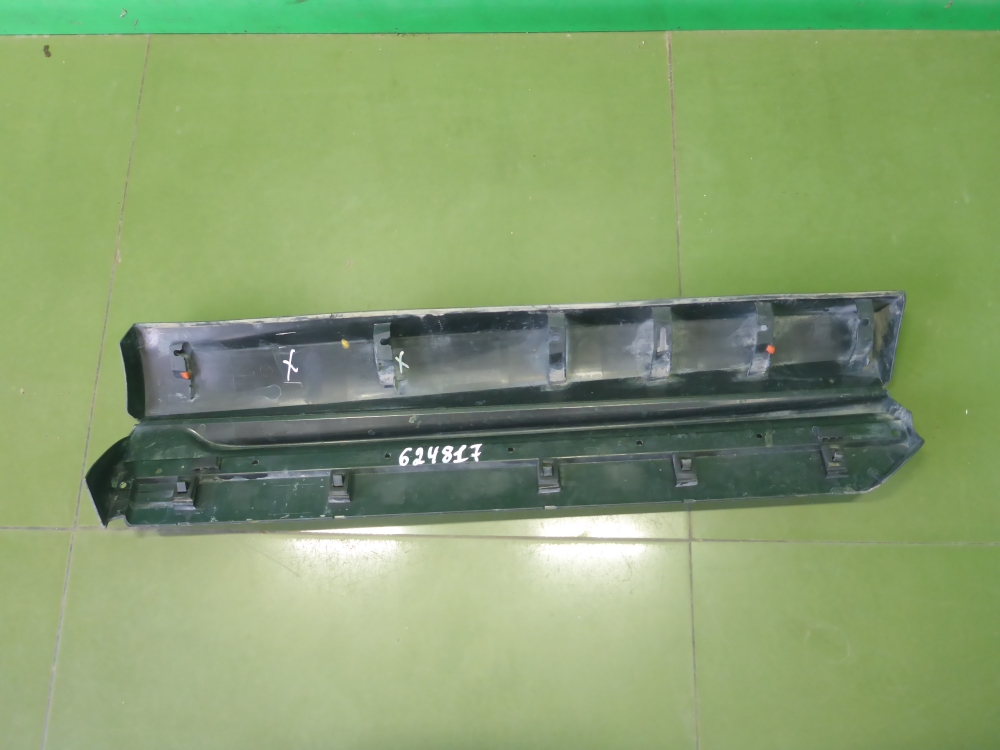 Накладка двери задней левой