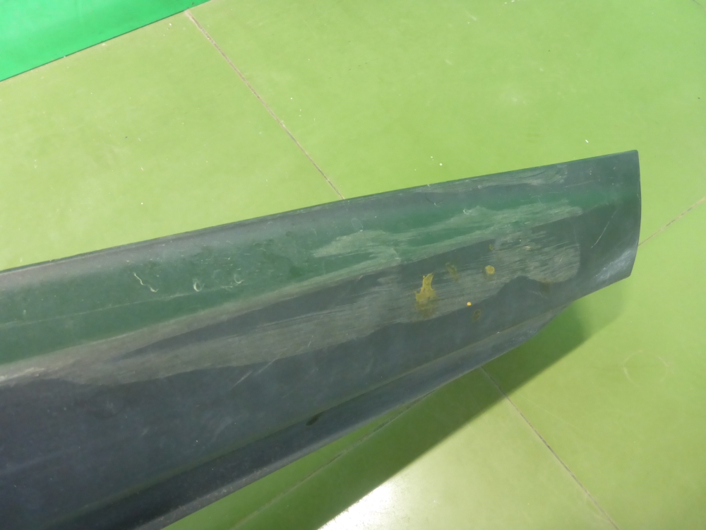 Накладка двери задней левой