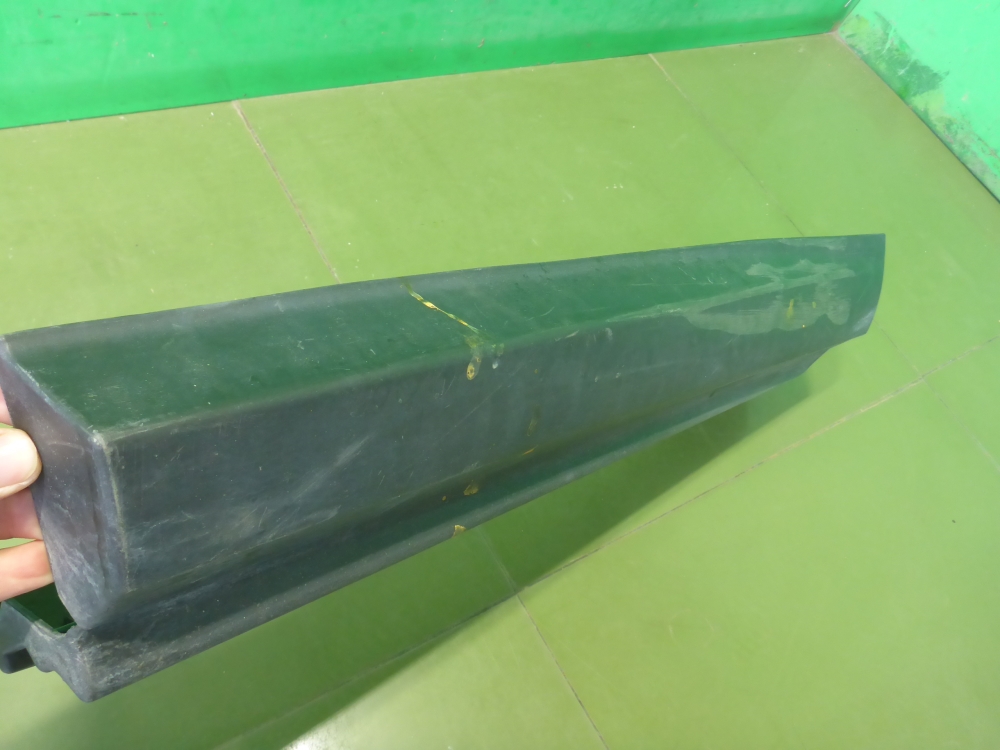 Накладка двери задней левой