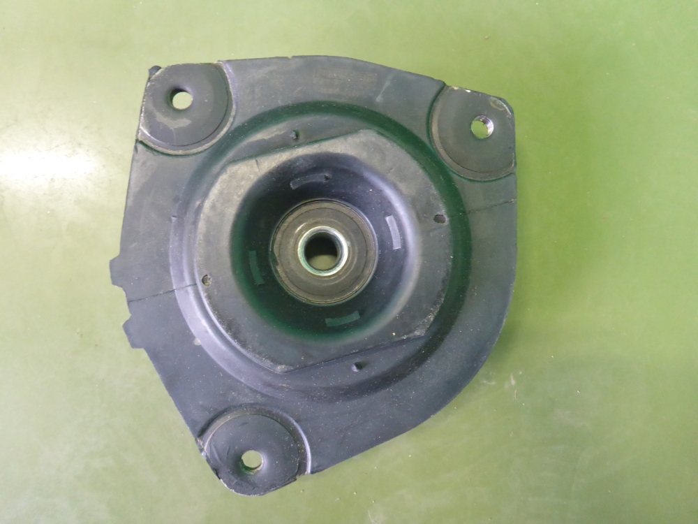 Опора переднего амортизатора