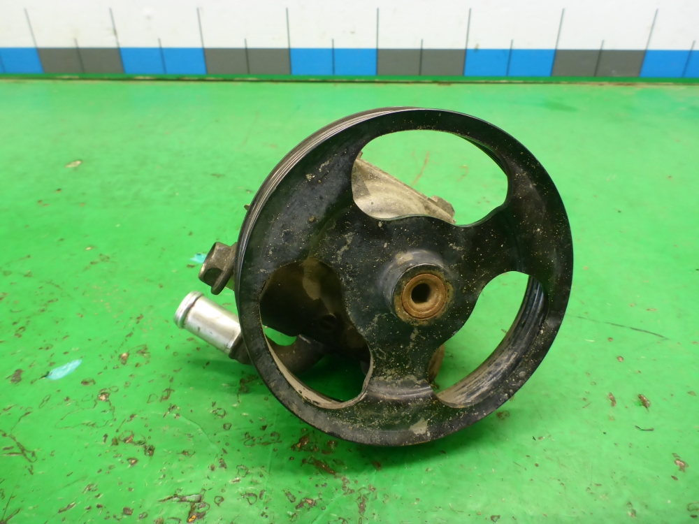 Насос ГУР (гидроусилитель руля)