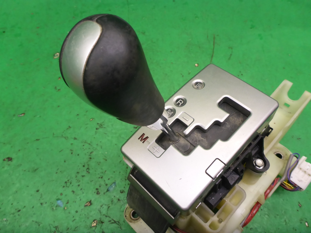 Кулиса МКПП / АКПП