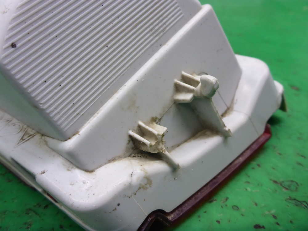 Фонарь задний в бампер правый