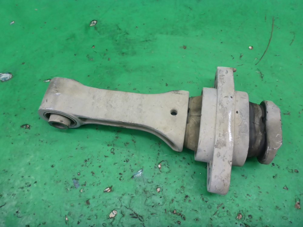 Опора КПП задняя