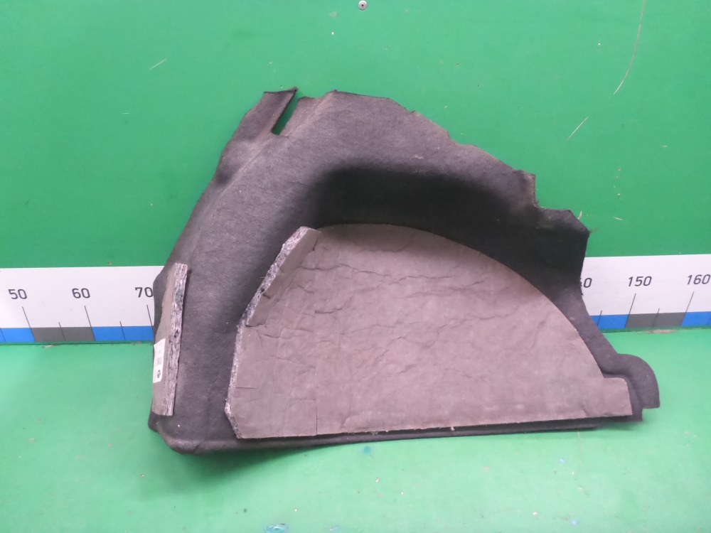 Обшивка багажника