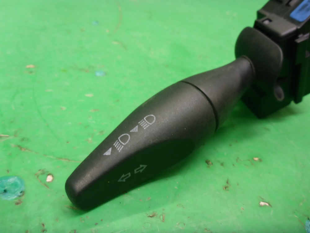 Переключатель поворотов подрулевой