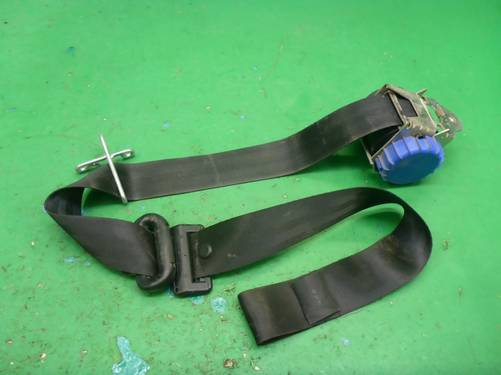 Ремень безопасности