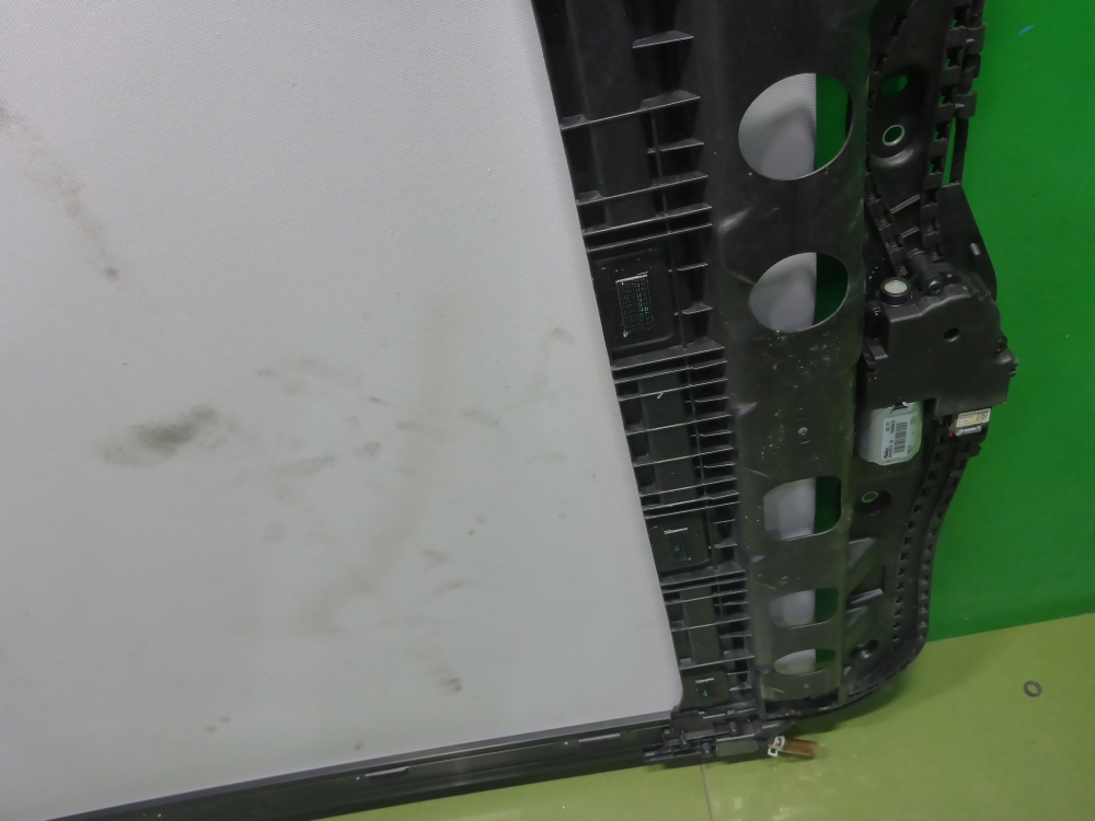 Люк в сборе электрический