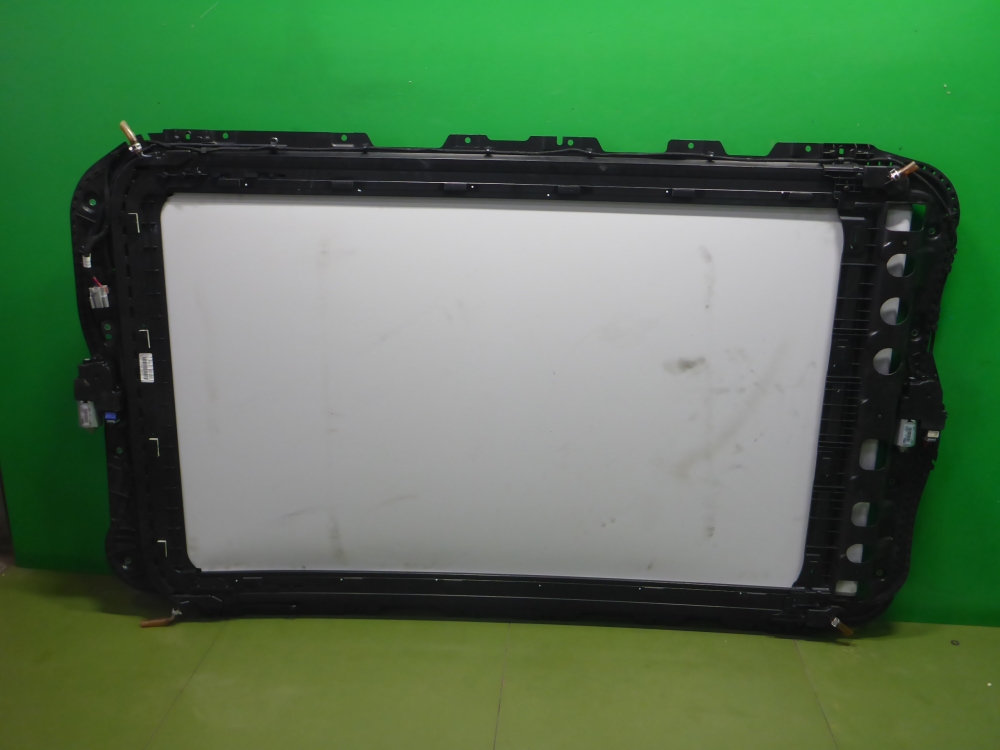 Люк в сборе электрический