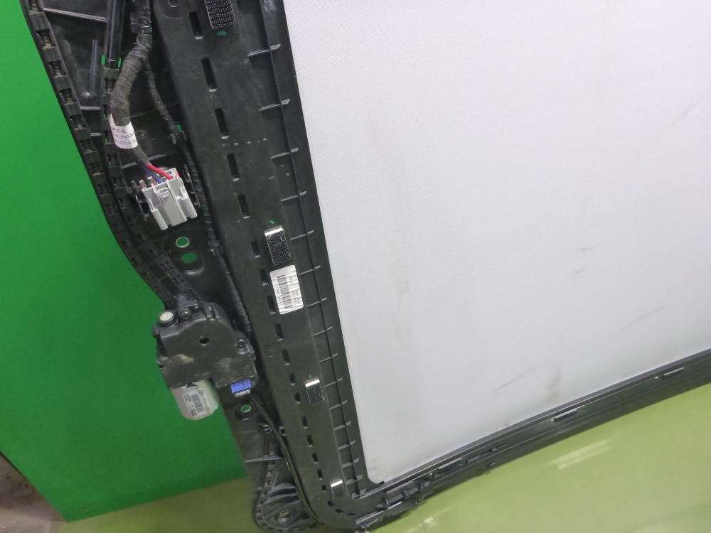 Люк в сборе электрический