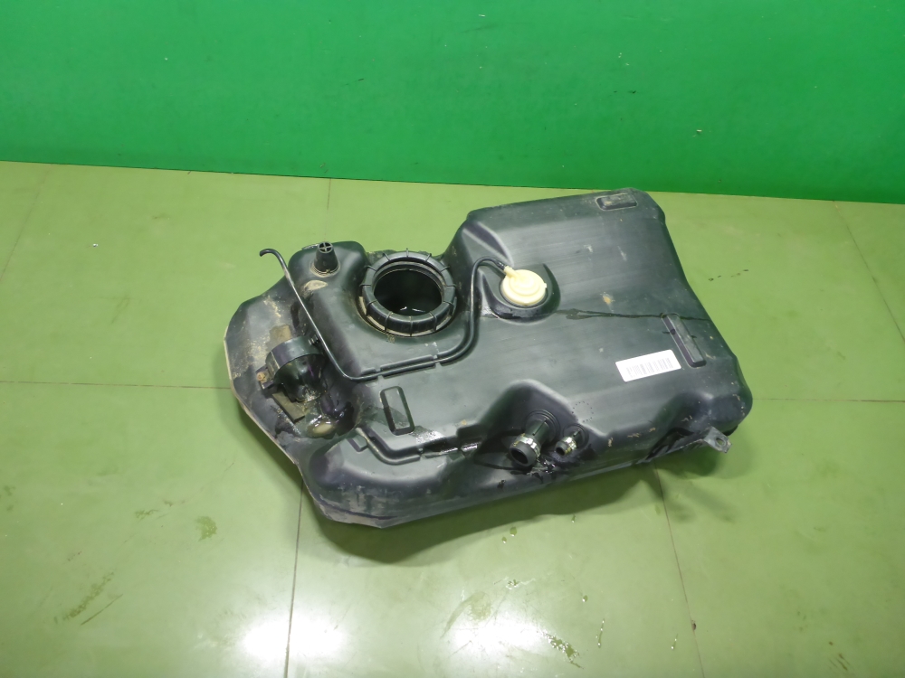 Бак топливный