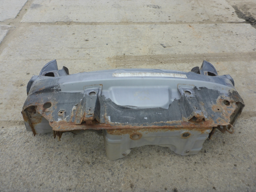 Панель задняя