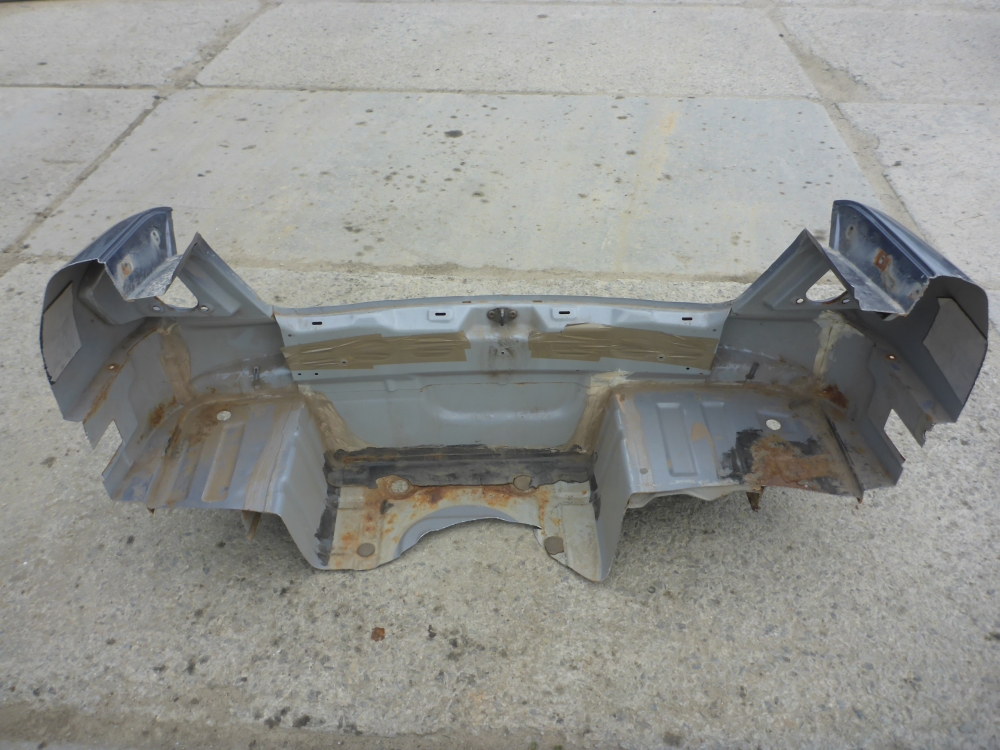 Панель задняя