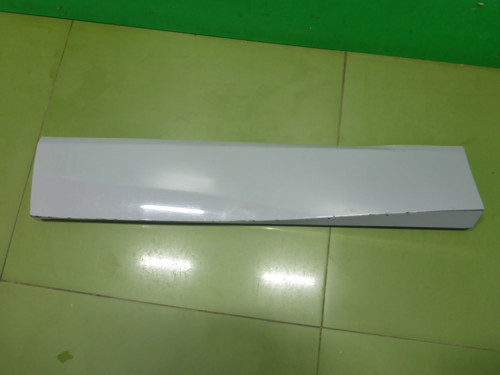 Накладка двери задней левой