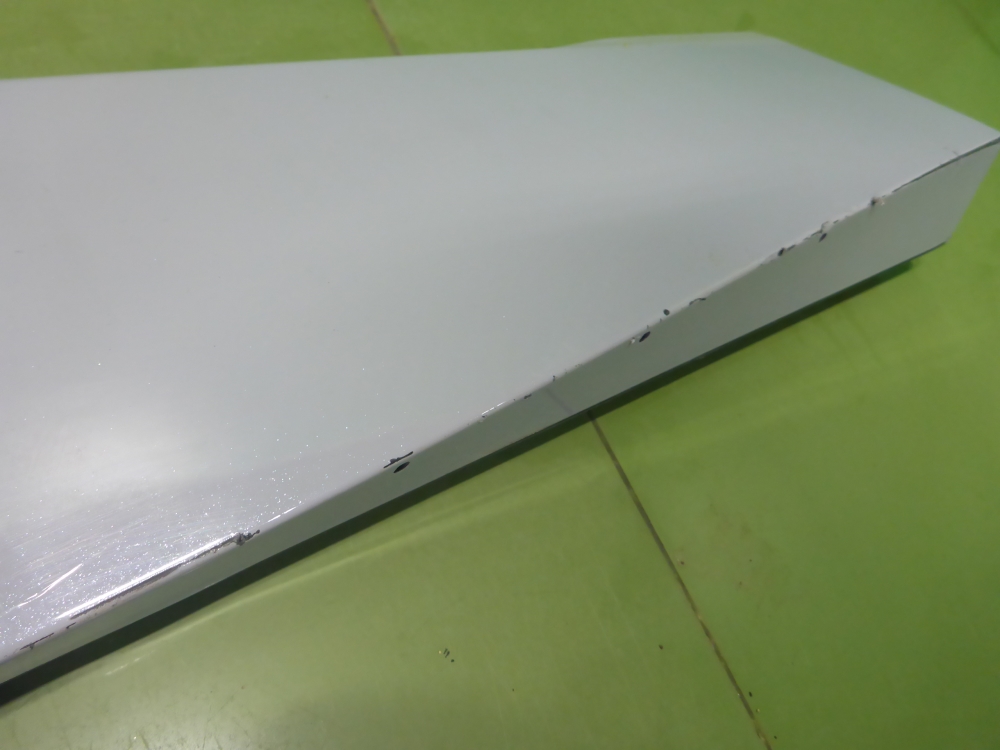 Накладка двери задней левой