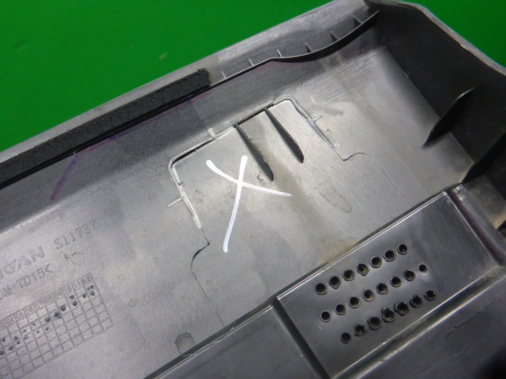 Накладка двери задней левой