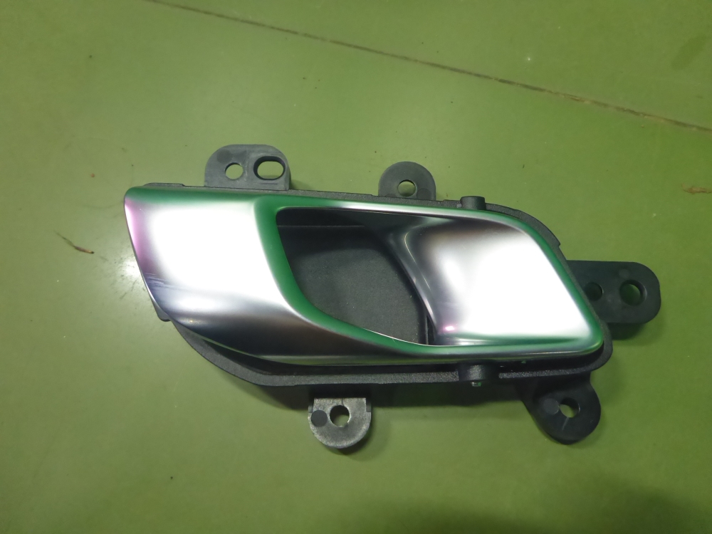 Ручка двери задней внутренняя правая