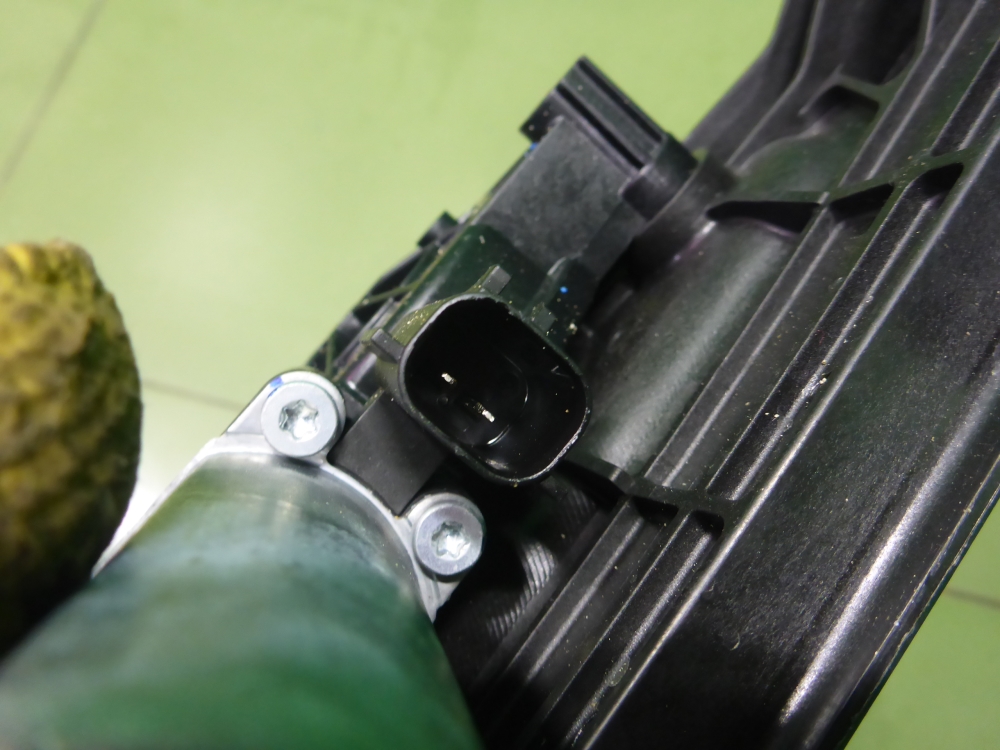 Стеклоподъемник электр. задний левый