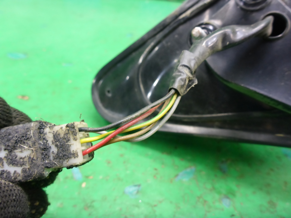 Зеркало левое электрическое