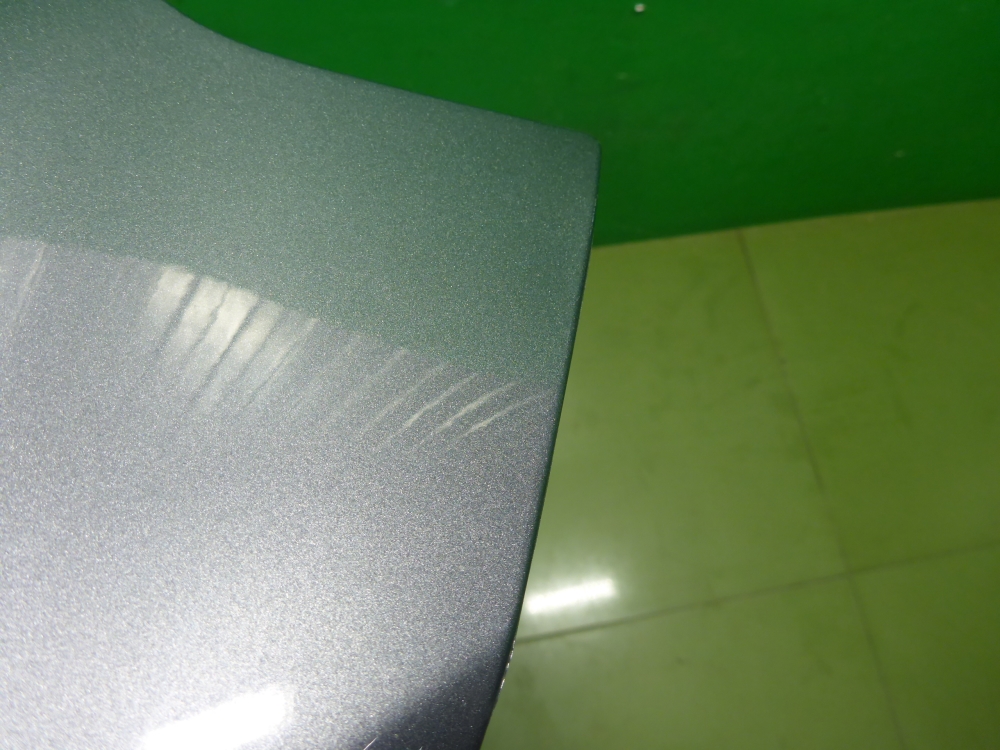 Крыло переднее правое