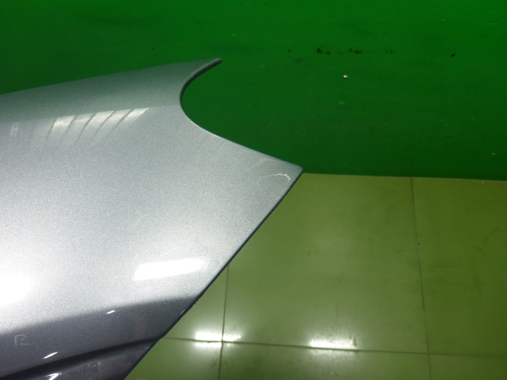 Крыло переднее правое