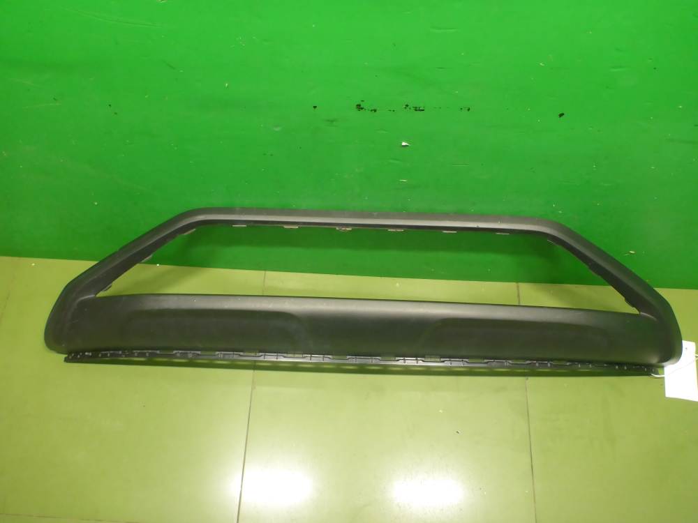 Накладка переднего бампера