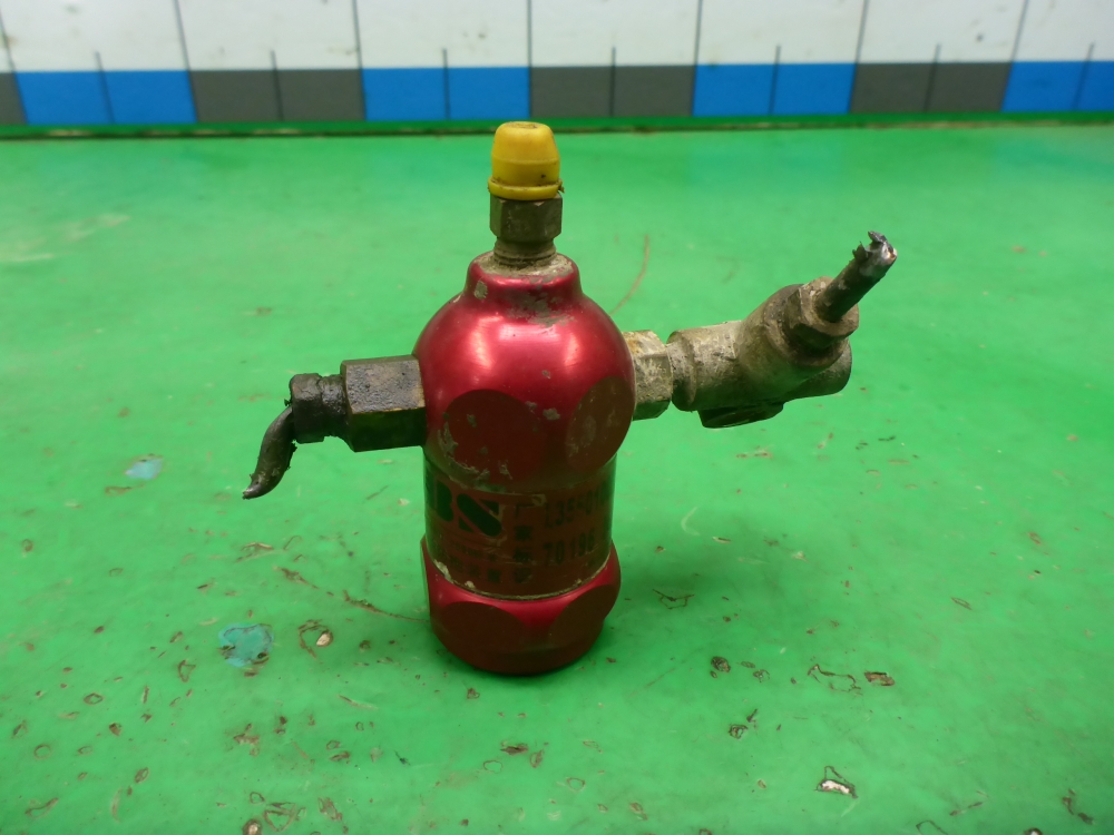 Клапан тормозной