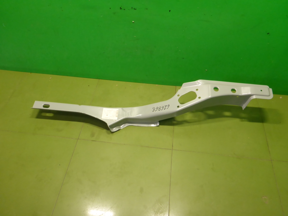 Лонжерон задний правый