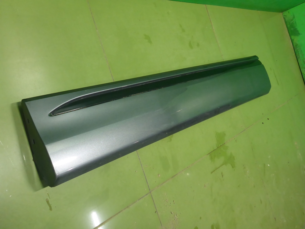 Накладка двери передней левой