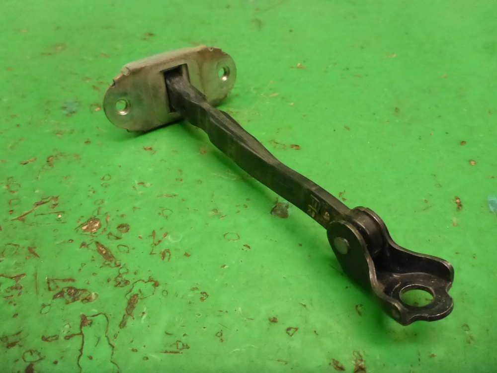 Ограничитель двери