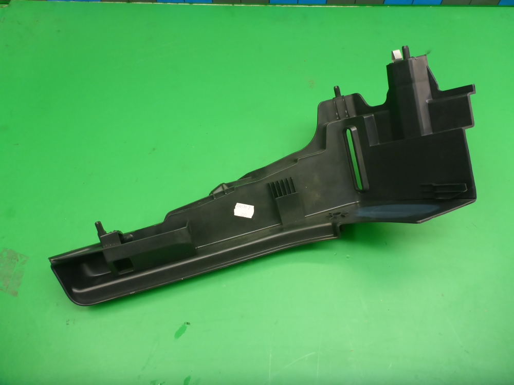 Держатель задней полки