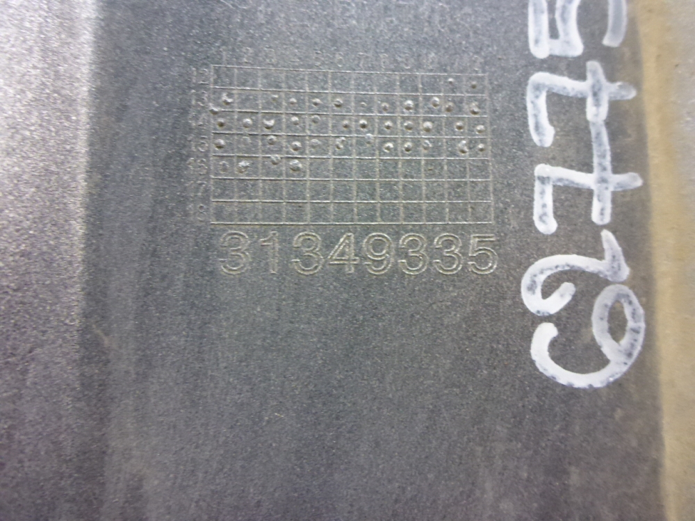 Накладка двери передней левой