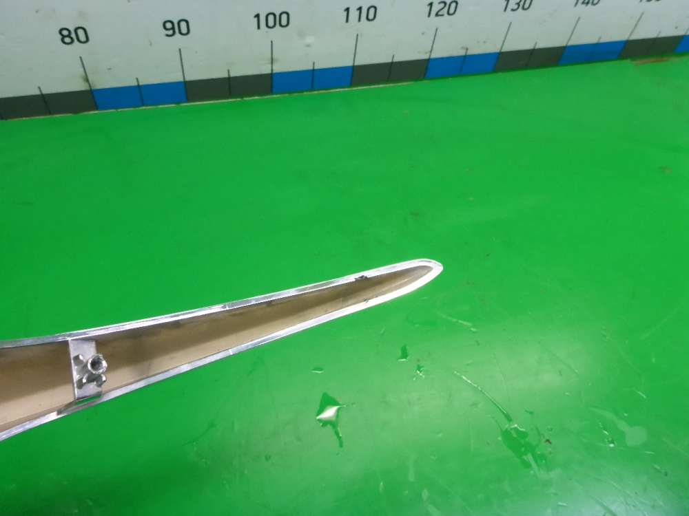 Накладка на решетку радиатора