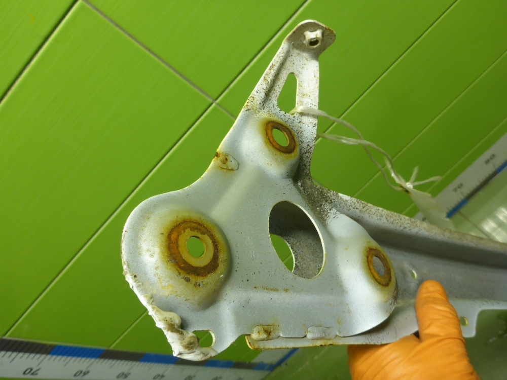 Усилитель заднего бампера