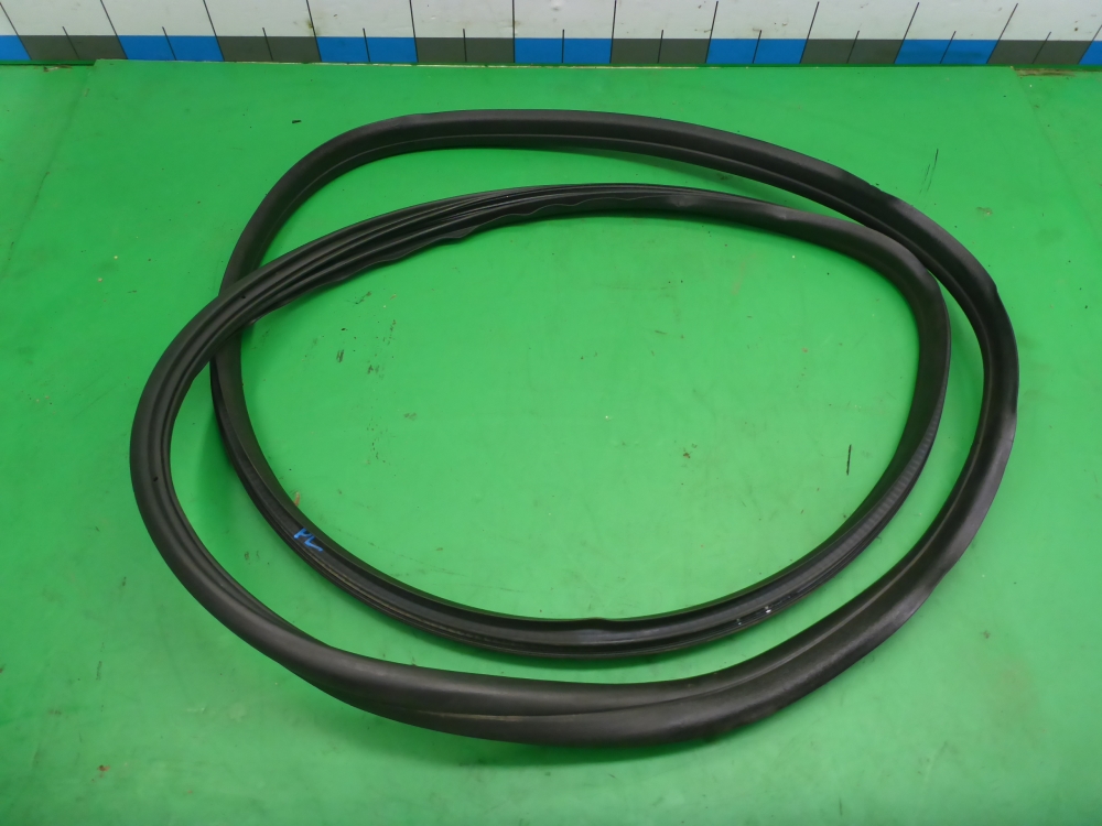 Уплотнитель двери