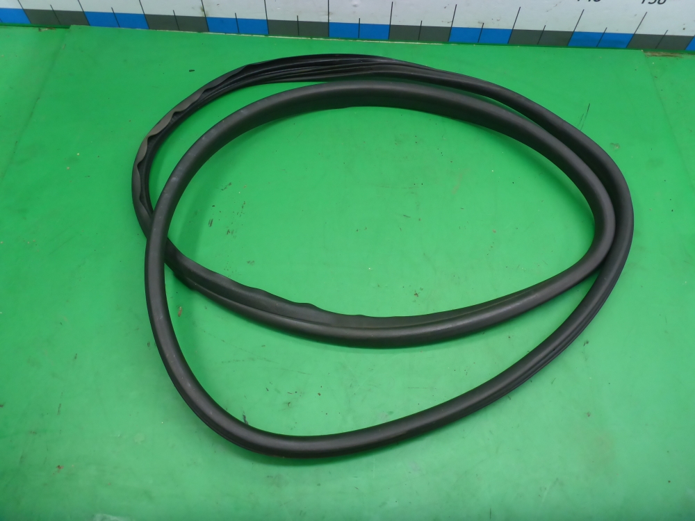 Уплотнитель двери