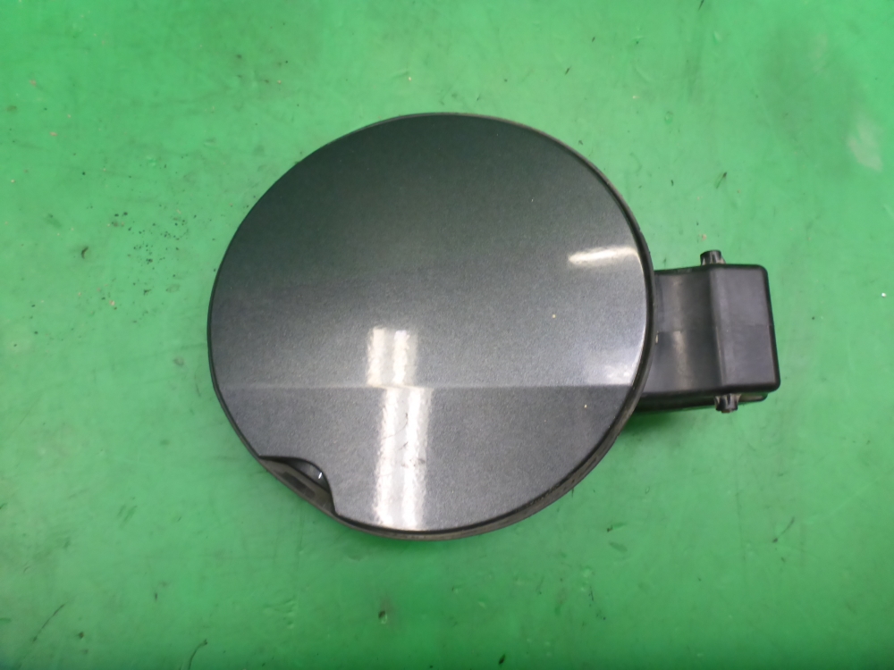 Лючок бензобака