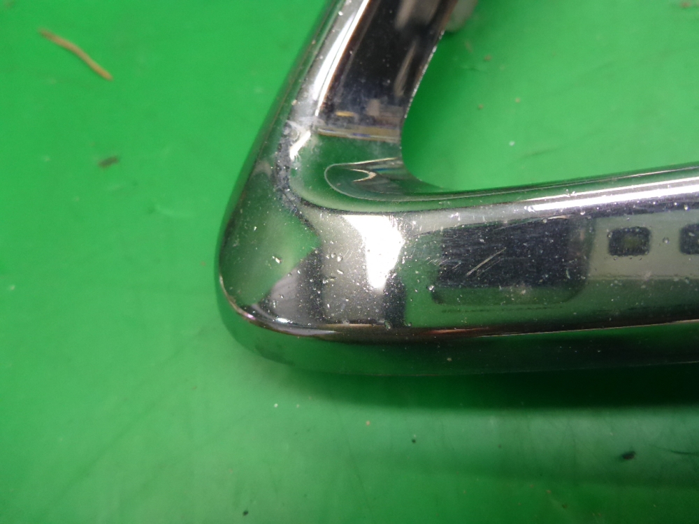 Рамка противотуманной фары правой