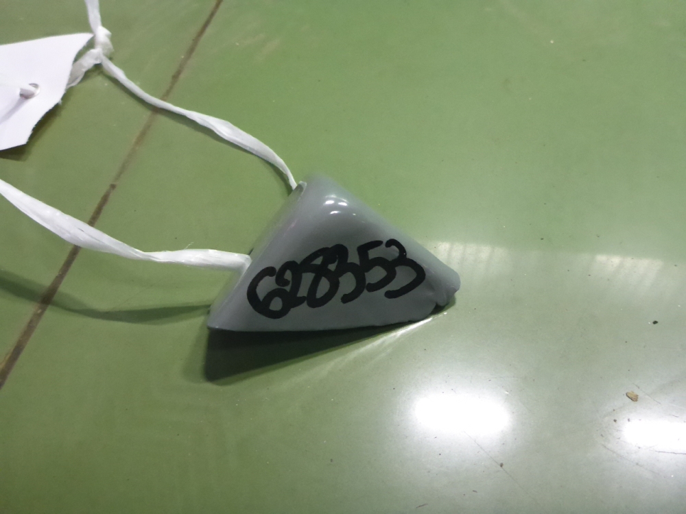 Кронштейн фар левый